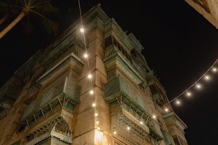 Historic Jeddah Walking Tour with Local Guide & Live Musical Show