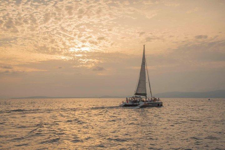Mallorca Sunset Catamaran Cruise with DJ and Mediterranean Dinner