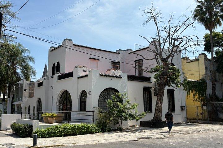 Explore Colonia Americana Architecture and Culture Tour