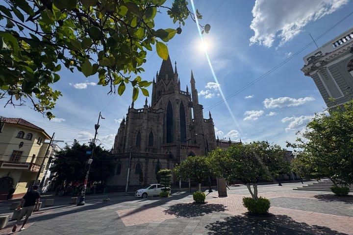 Explore Colonia Americana Architecture and Culture Tour