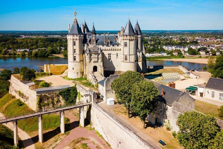 Saumur Audio Guided Walking Tour 1h30 and 18 audio reviews