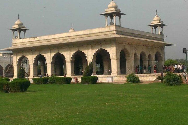 Red Fort: Delhi with Tickets Guide and Transfer