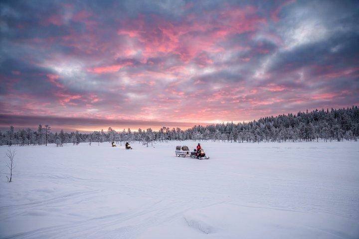 Family Snowmobile Safari in Rovaniemi in small group