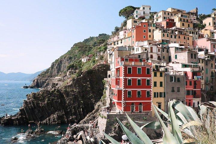 Small Group Best of Cinque Terre and Pisa from Florence