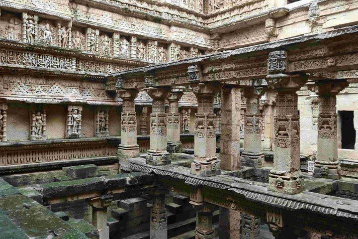 Ahmedabad: Modhera Sun Temple and Rani Ki Vav Tour