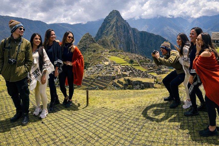 Machu Picchu from Cusco in Small Group, Train and Ticket