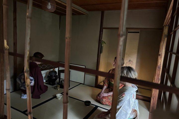 Kyoto: Tea Ceremony in a Traditional Tea Room