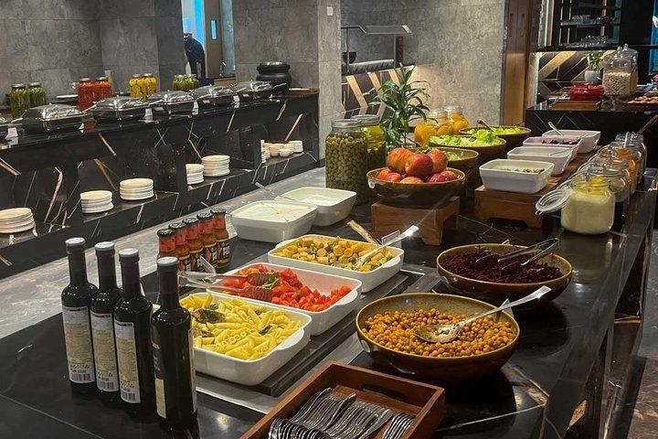 New Delhi Indira Gandhi International Airport DEL Lounge Access