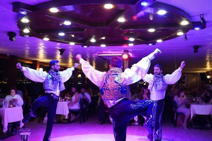 Istanbul:Bosphorus Dinner Cruise with Unlimited Drinks & Show