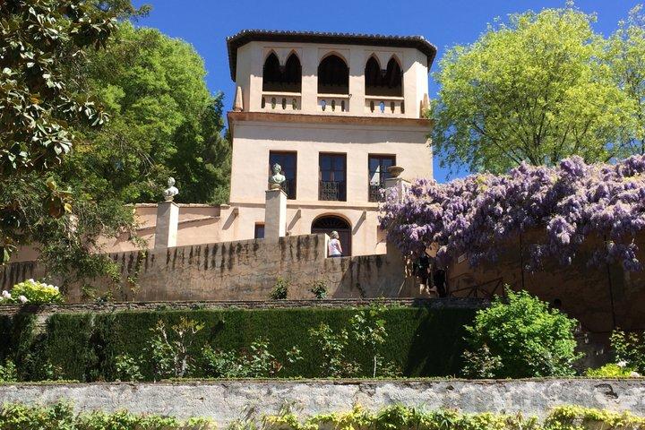 Alcazaba de la Alhambra and Generalife with Audio Guide