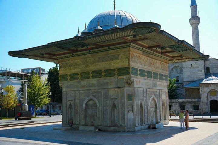 Low Cost Walking Tour of Istanbul
