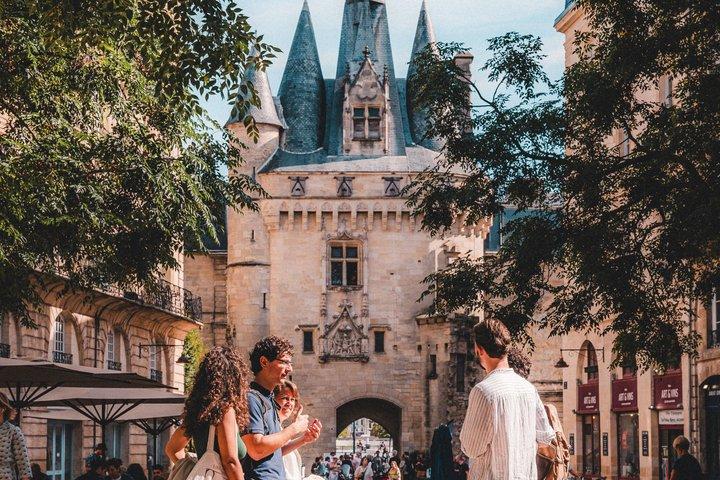 Bordeaux City Pass, Unlimited public transport & 20 attractions