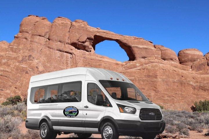 Arches National Park Morning or Afternoon Van Tours