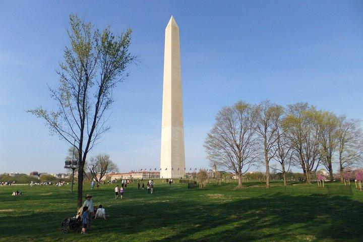 Skip-the-Line Washington Monument Tickets + Self Guided Book