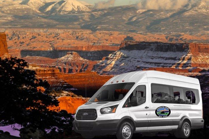 Canyonlands National Park Morning or Afternoon Van Tours