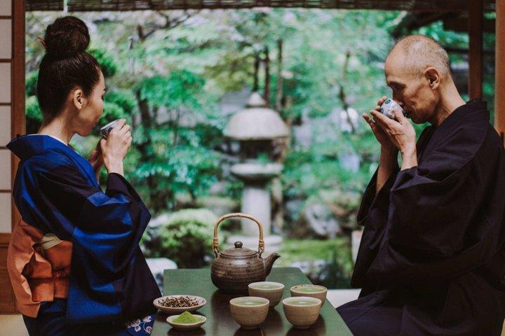Tea Ceremony Experience with Kimono in Kyoto