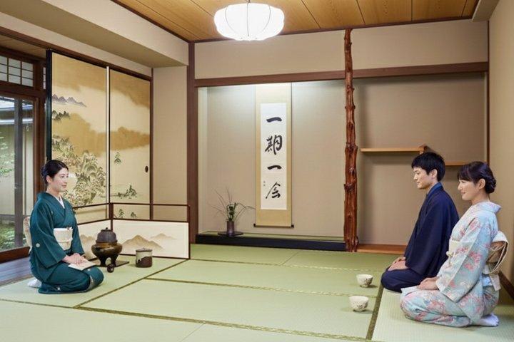 Tea Ceremony Experience with Kimono in Kyoto