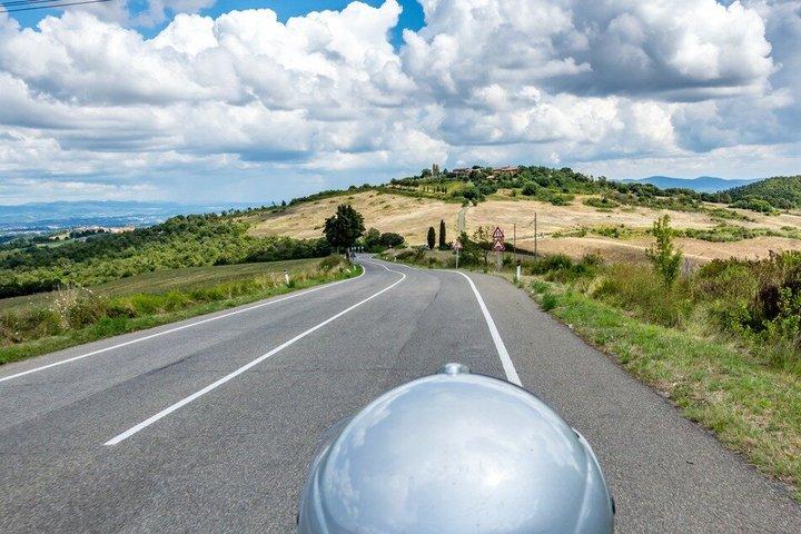 Chianti and Tuscany Hills Vespa Tour with Lunch and Wine Tasting