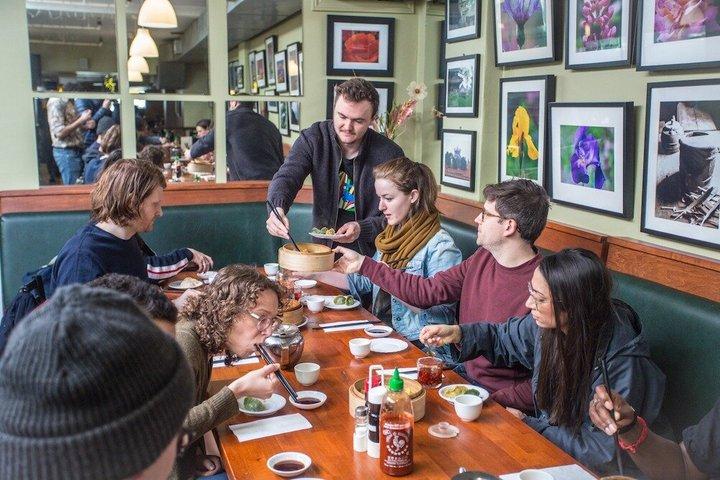 2 Hour Express Toronto Food Tour: Flavors of Kensington Market