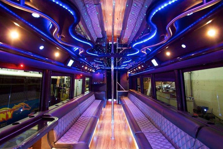 Las Vegas Pool Crawl with Party Bus & Free Drinks