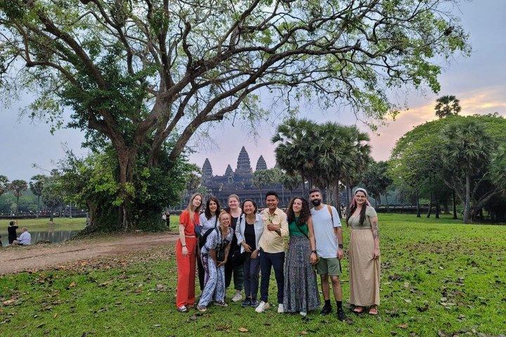 Walk to Angkor Wat Private Tour Experience from Cambodia