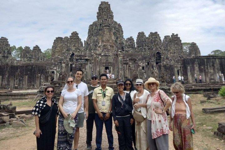Walk to Angkor Wat Private Tour Experience from Cambodia