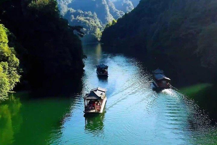 1-Day Private Tour to Glass Bridge & Grand Canyon & Baofeng Lake