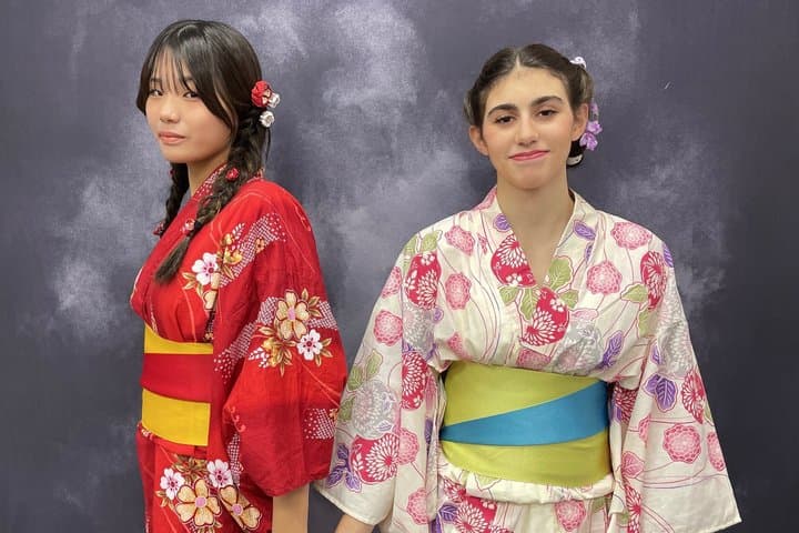 Kimono Photoshoots at Osaka Castle, Temples & Shrines, or Studio