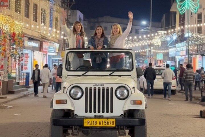 Jaipur by Night: Private 4x4 Jeep Safari with Palace Views