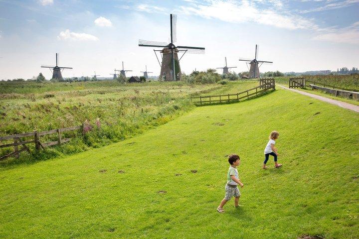 Private tour to UNESCO World Site Kinderdijk & Gouda
