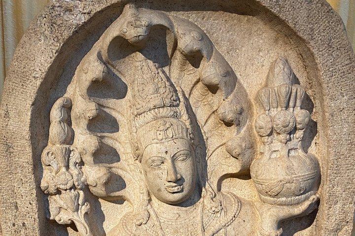 Private Guided TukTuk Tour to Anuradhapura Ancient City