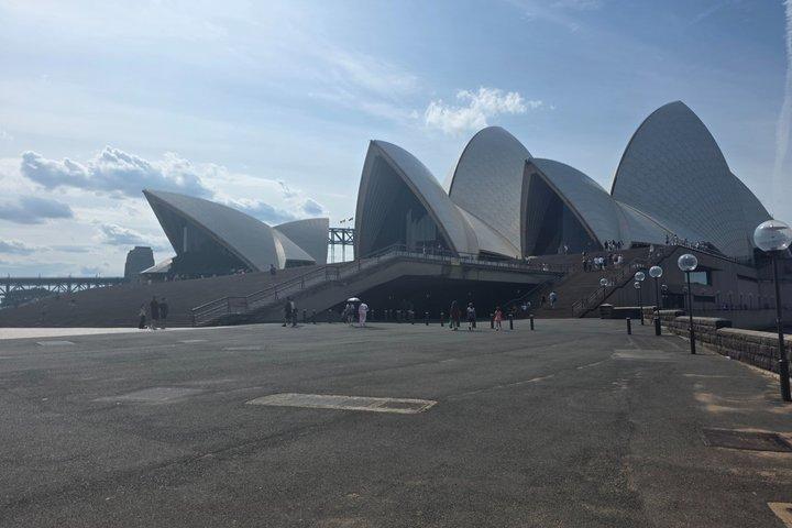 Sydney History Tour in Sydney Opera House Harbour Bridge and RBG