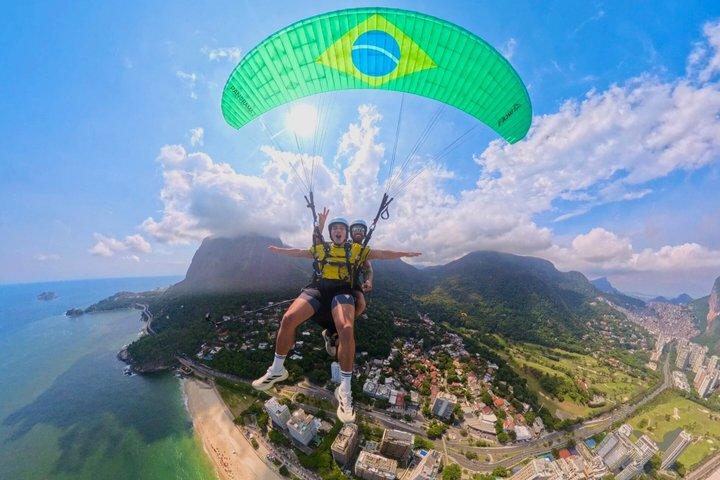 Double parachute flight in Rio de Janeiro with video