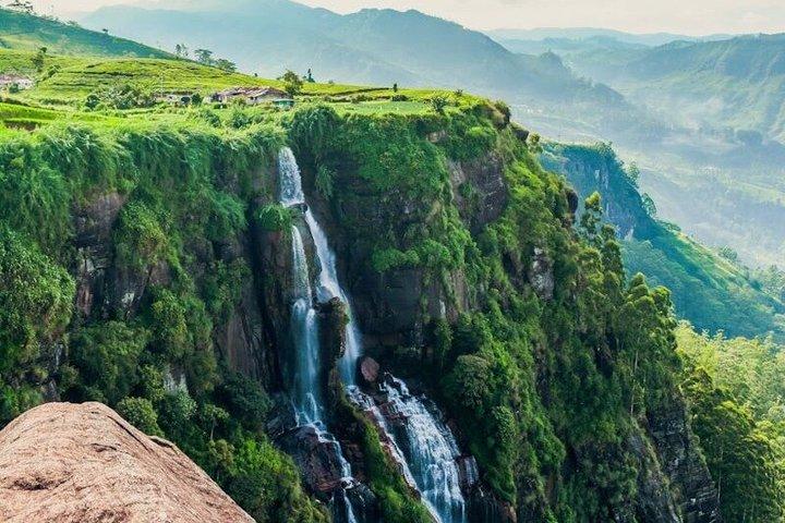 Tea Country Link: Private Taxi Transfer | Nuwara Eliya to Ella