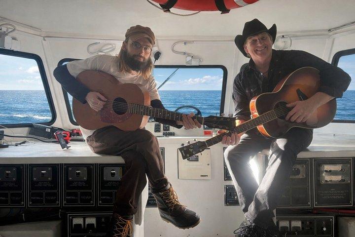 Solar harbour cruise with live music! (Optional lunch/dinner)