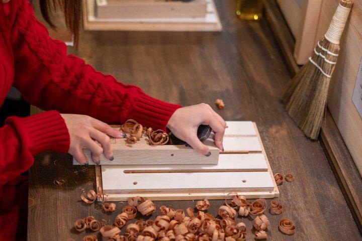Tokyo : Asakusa Chopsticks Making Class