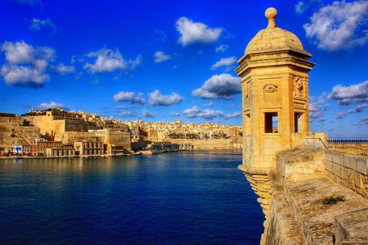 Afternoon Harbours Cruise and Free Time in Sliema incl. Transfers