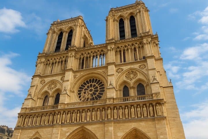 Paris: Interior Guided Notre Dame Tour (Max 5)
