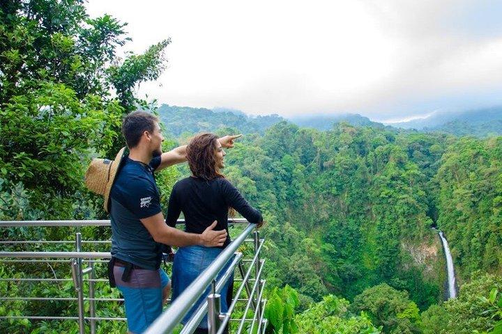 La Fortuna Waterfall, Arenal Volcano Hike & Hot Springs Tour