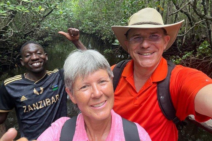 Stone Town Guided Walking Tour: Shopping, Culture & History