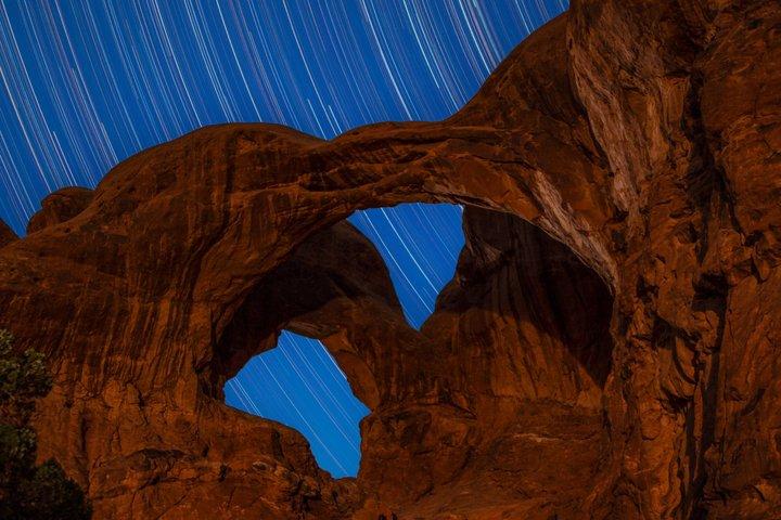 Astro-Photo, Hiking and Stargazing Tour in Arches National Park
