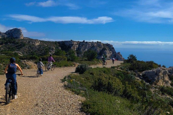 Calanques Panorama e-bike tour in Marseille - National Park