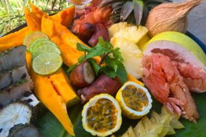 Starfish Encounter, Blue Lagoon Snorkeling & Tropical Fruit Lunch