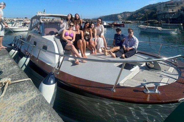 Small Group Tour by Boat in Amalfi Coast from Positano