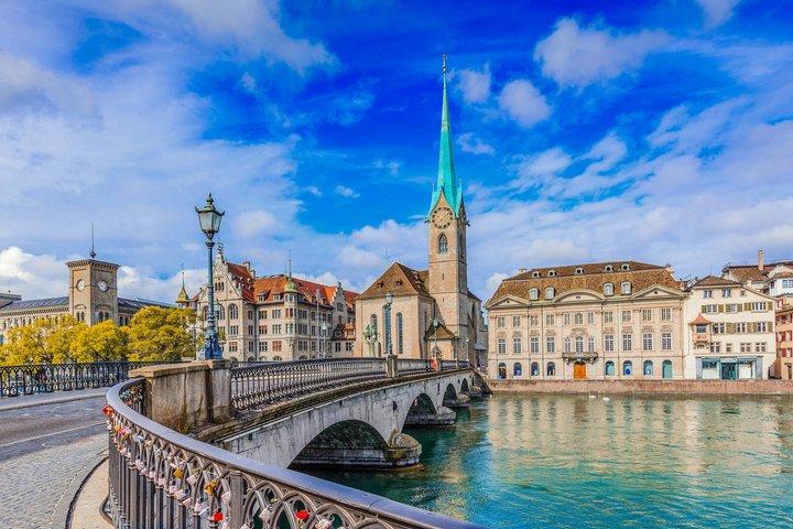 Zurich Walking Tour with Audioguide on Your Smartphone