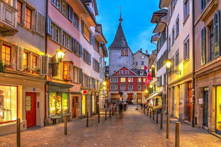 Zurich Walking Tour with Audioguide on Your Smartphone