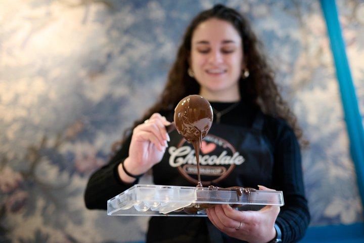 2.5h Belgian Chocolate Pralines Workshop in Brussels