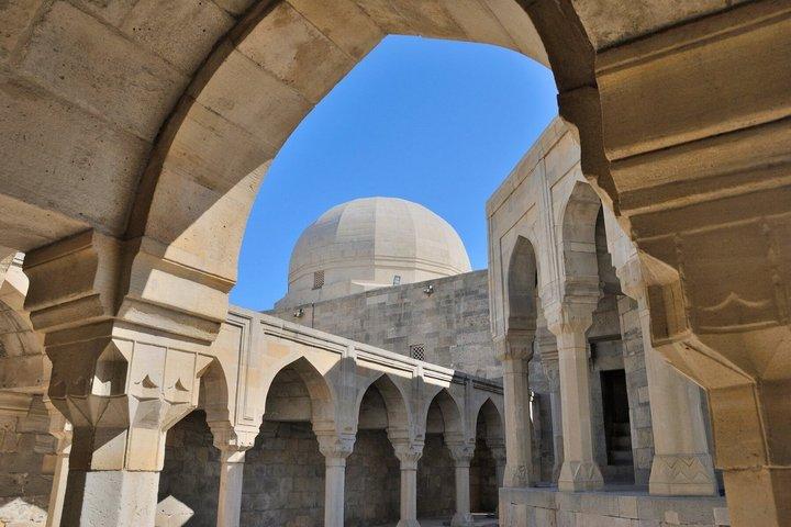 Baku: Old & Modern City Tour, Wine Tasting & Funicular Ride