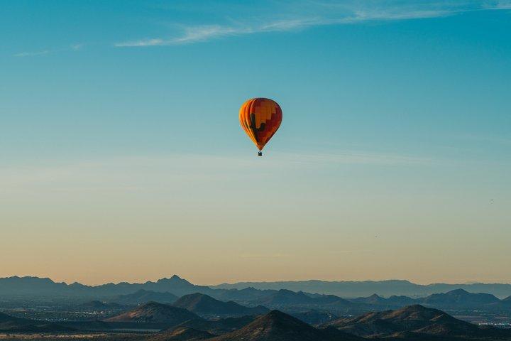 Phoenix Morning Hot Air Balloon Ride with Bubbly + Breakfast