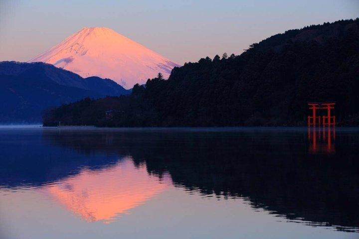 Owakudani and Lake Ashi Cruise Tour in Hakone with Mt Fuji view